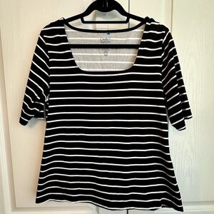 Croft & Barrow Black and White Striped Women's Top XL